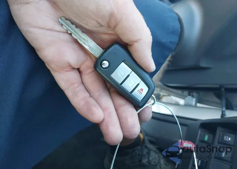 2016 Nissan Rogue S z USA, uszkodzony, nr VIN KNMAT2MV2GP625336